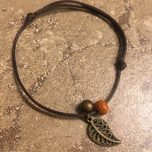 NWOT Adjustable leaf/trinkets copper bead bracelet